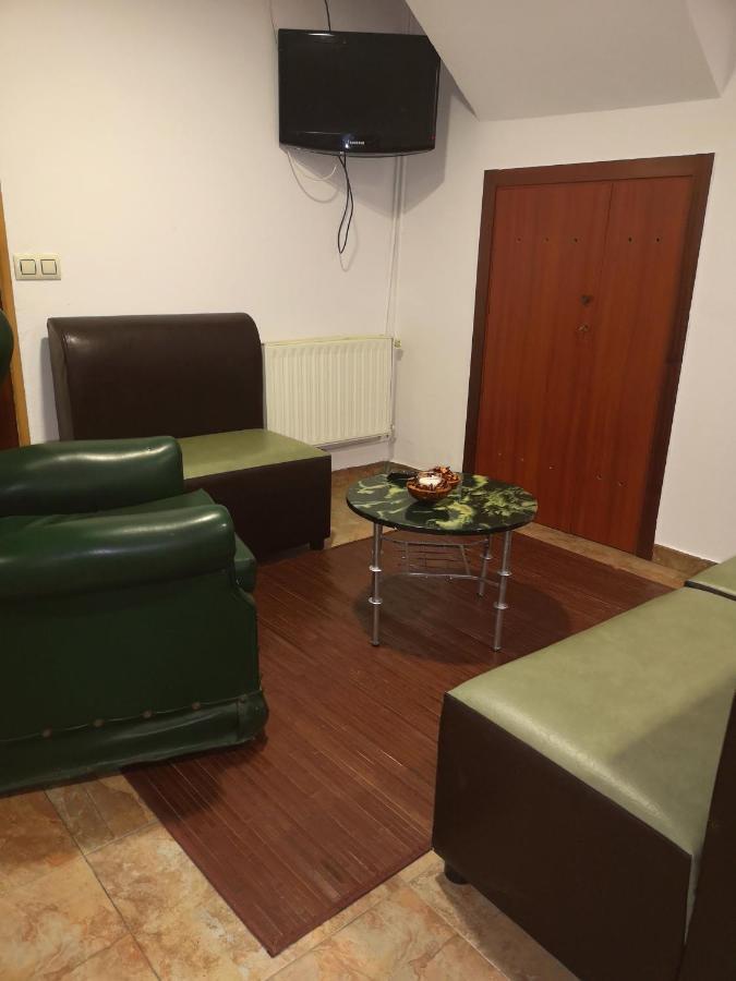 Albergue O Botafumeiro Arzua Bagian luar foto